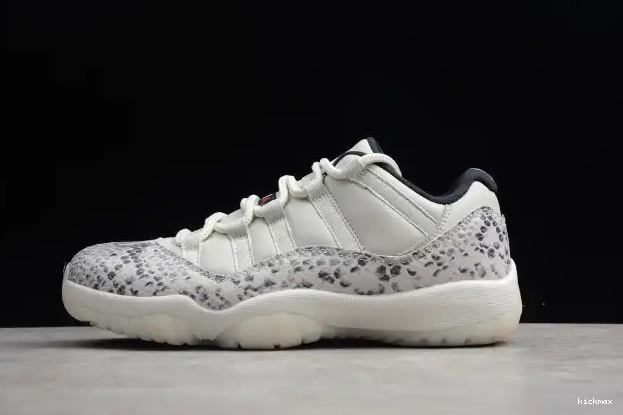 Rep MAX Jordan Bone Snake Air 11 Light CD6846-002 SE Low 0323